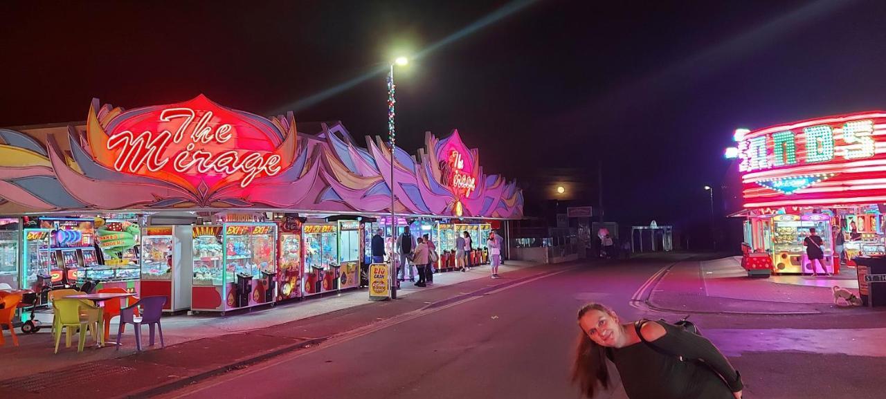 Hemsby Chalet Екстериор снимка